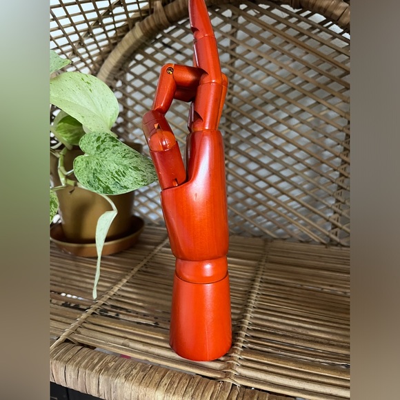 Vintage Woden Red Articulated Moveable Right Hand - Picture 4 of 11